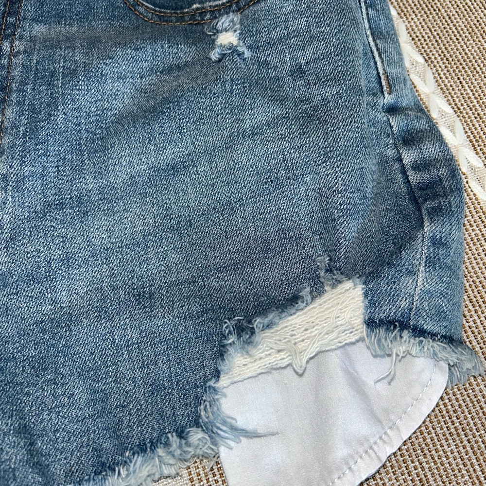 PINK high waisted jean shorts - Picture 4 of 6